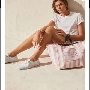 NWT VS peach Beach tote